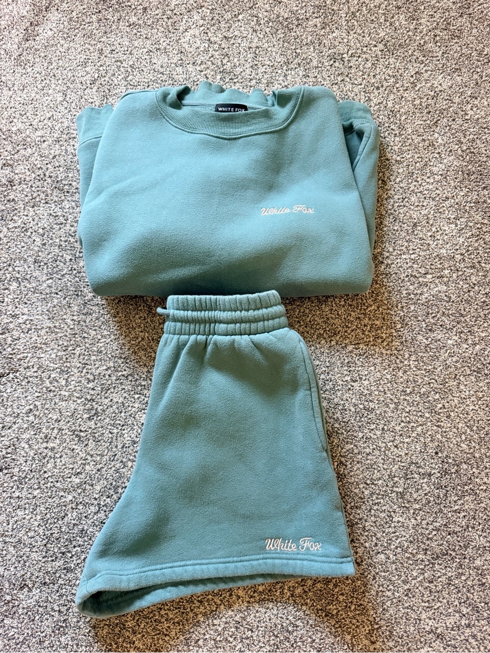White Fox Boutique Teal Sweatshirt and Shorts Set. Top S/M bottoms Size Small